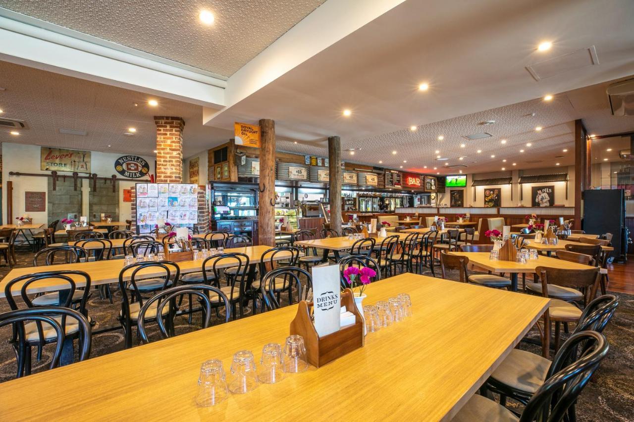 Nightcap At Wanneroo Tavern מראה חיצוני תמונה